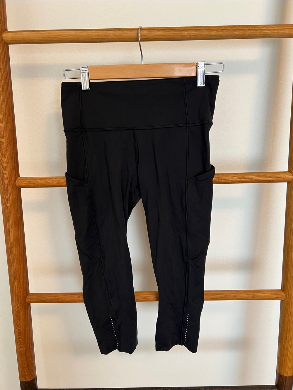 Lululemon Black Fast and Free High-Rise Crop 19" Leggings - Size 8